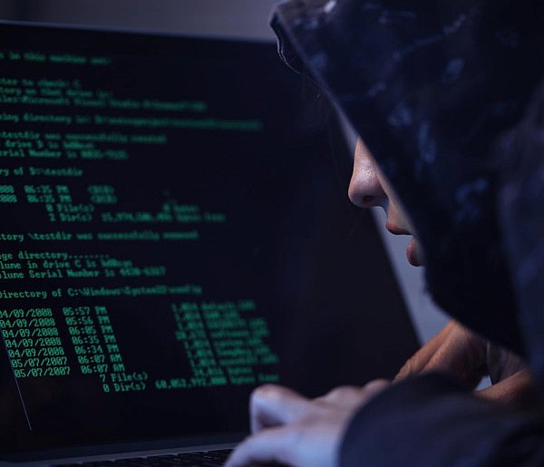 Wyciek danych z tysięcy sklepów internetowych. Ujawniono dane klientów-109642