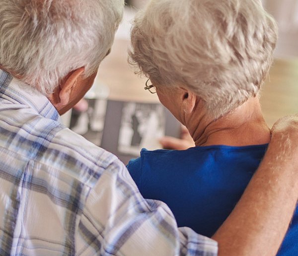 Seniorzy mają powód do radości. Projekt „Godna emerytura” trafił do Sejmu-109683
