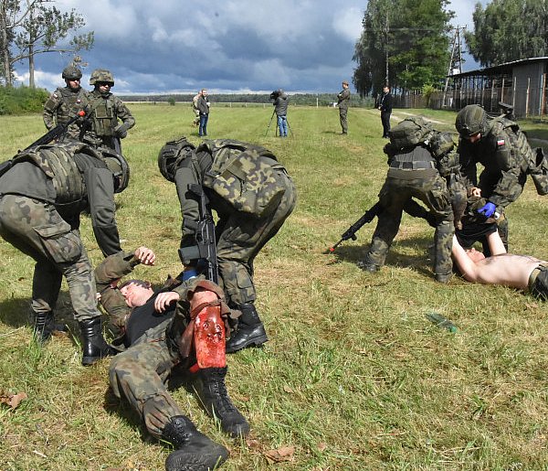 Setki tysięcy Polaków pójdą na szkolenie. Wojsko otwiera drzwi dla cywilów-109753