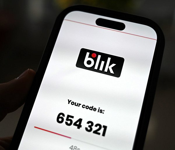 Codzienny przelew BLIK do znajomego? Skarbówka może to sprawdzać-109772