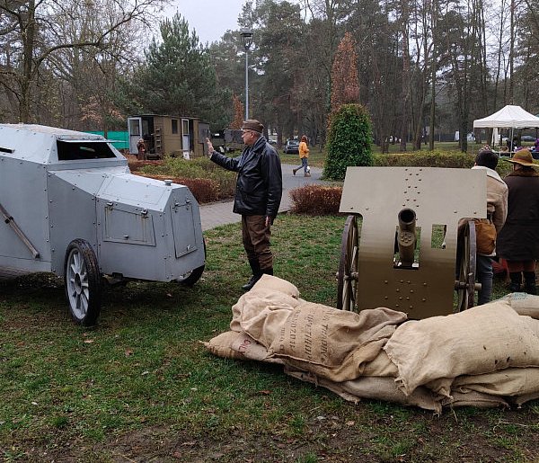 Piknik historyczny w Parku Zdrojowym-109817