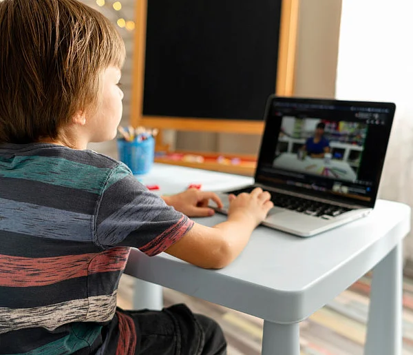 Popularni influencerzy mogą mieć kłopoty. Treści dla dzieci budzą kontrowersje-109850