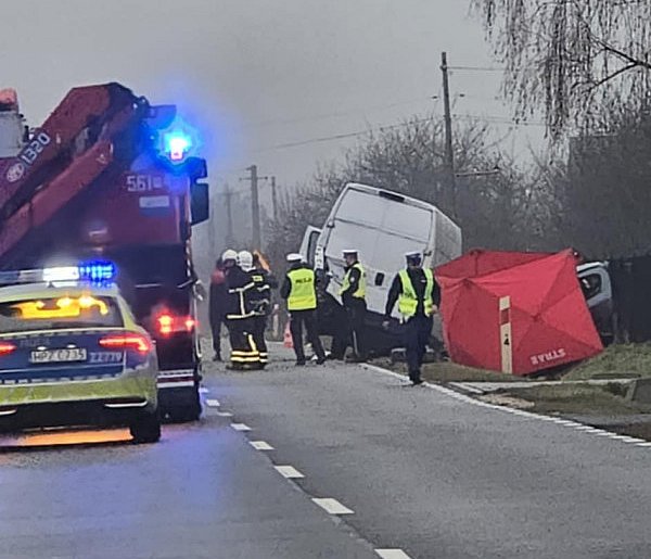 Próbował wyprzedzić traktor. Zginął na miejscu-109901