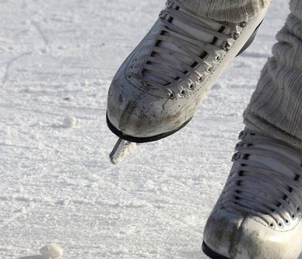 Święty Mikołaj otworzy lodowisko w Lesznowoli!-110175