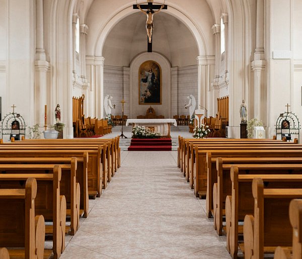 Miliony na Kościół w 2026 roku. Państwo co roku dokłada do duchownych-110723