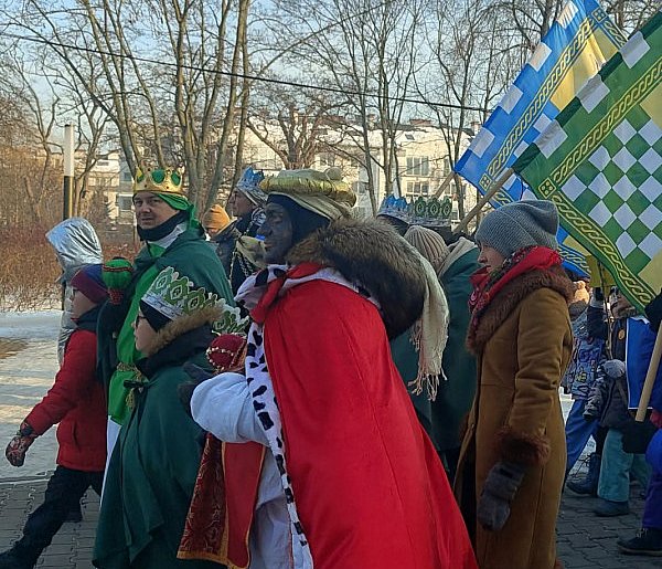 Orszak Trzech Króli przeszedł ulicami Piaseczna-110806