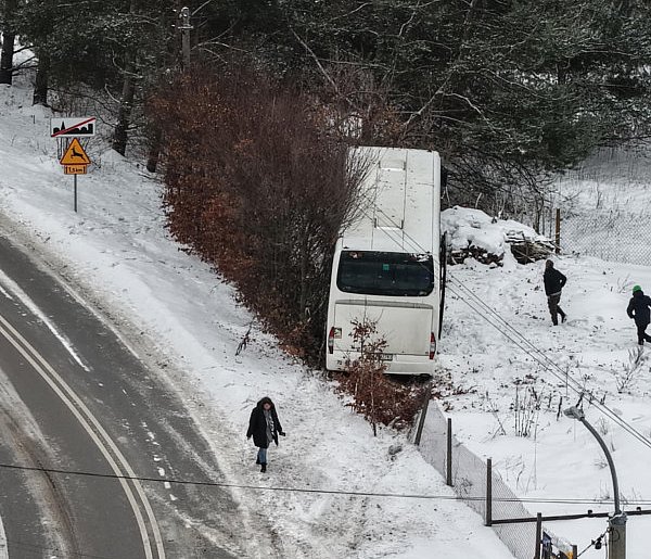 Zderzenie z udziałem autobusu szkolnego