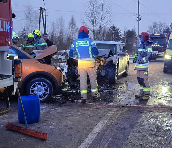 Wypadek w Cendrowicach. Droga zablokowana