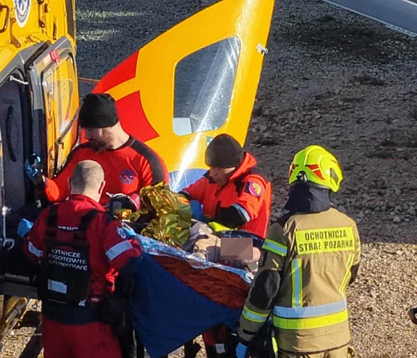 Karambol na S7. Droga zamknięta, jedna osoba śmigłowcem zabrana do szpitala