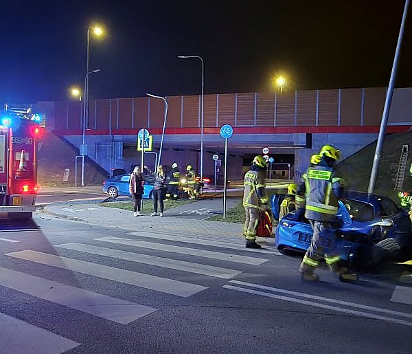 Zderzenie na skrzyżowaniu. Jedna osoba trafiła do szpitala