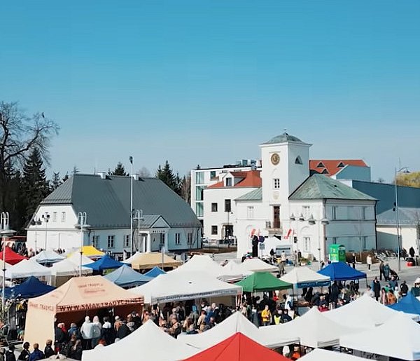Relacja z Kiermaszu Wielkanocnego i życzenia Burmistrza