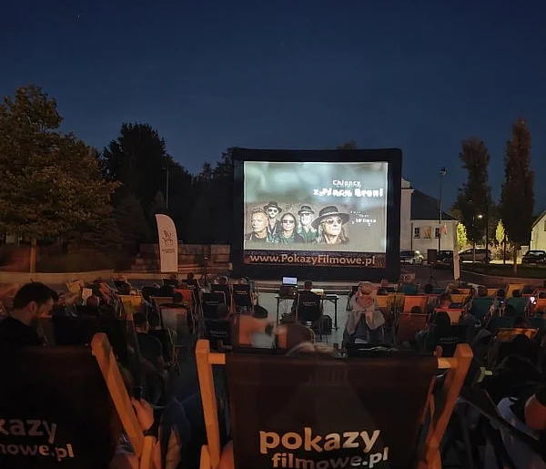 Mieszkańcy wybiorą repertuar kina pod chmurką