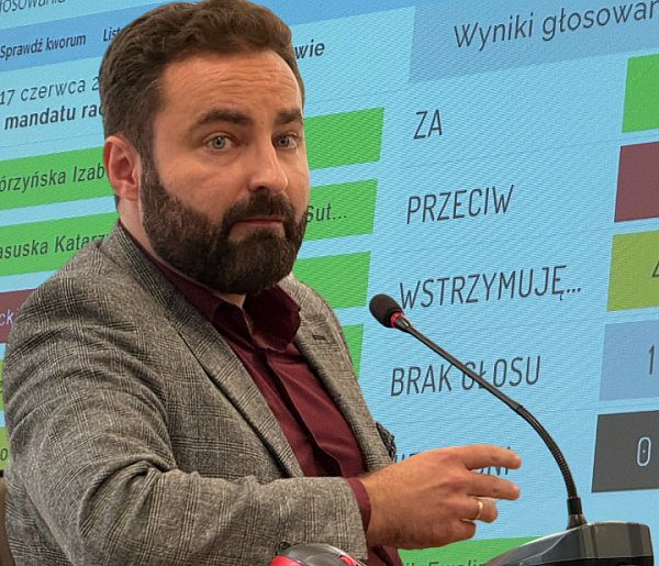 Czy radny straci mandat? Dyskusja była burzliwa
