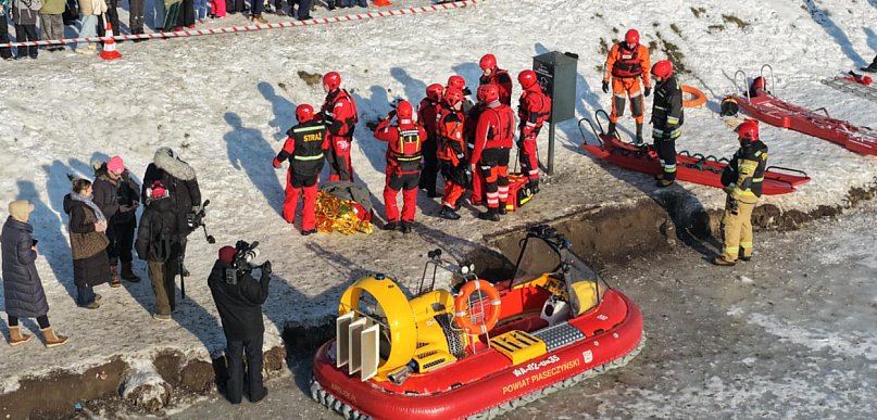 Bezpieczne ferie. Służby ratunkowe szkoliły dzieci