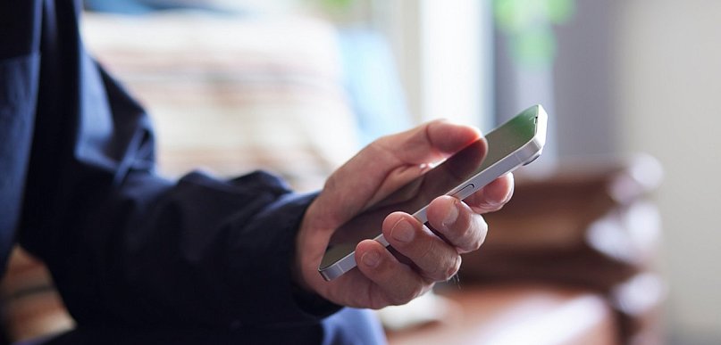 Dlaczego warto kupić telefon składany? Jakie są wady?