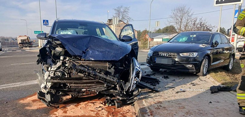 Zderzenia dwóch aut