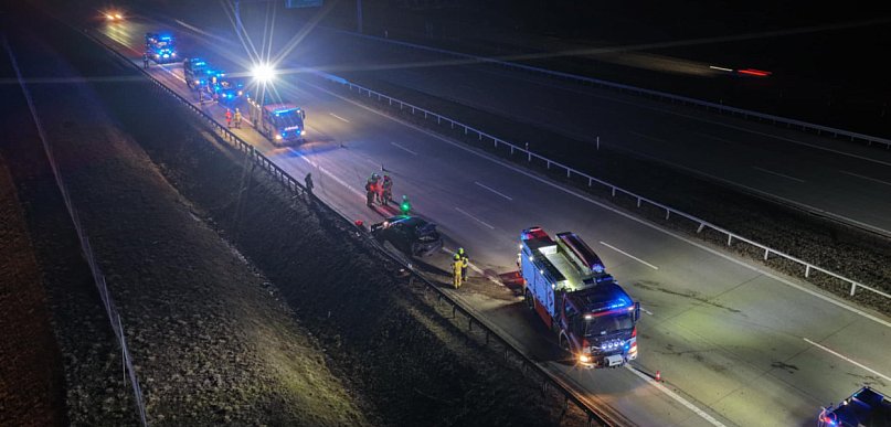 Uderzył w bariery energochłonne