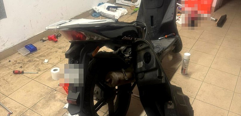 Skradziony skuter w garażu, 18-latkom grozi 5 lal więzienia