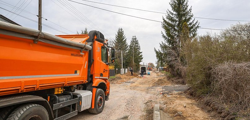 Remont ulicy Błońskiej w Tarczynie nabiera tempa