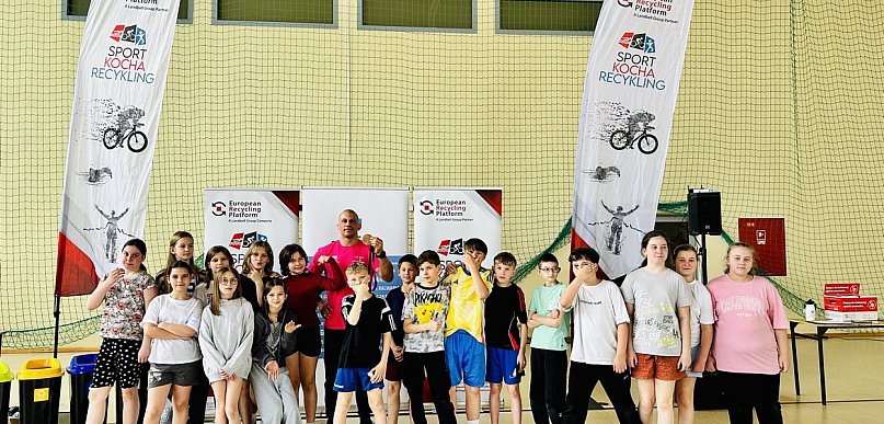 Sport i ekologia na jednej macie. Góra Kalwaria uczy recyklingu przez ruch