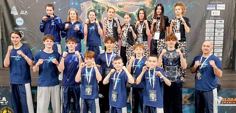 Dziesięć medali dla piaseczyńskich kickboxerów