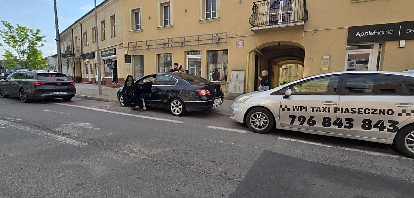 Tajemniczy Volkswagen bez tablic! Taksówkarz ruszył w pościg