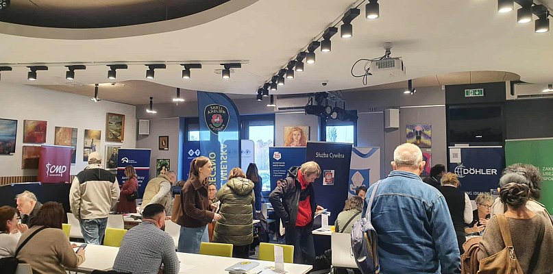 Piaseczyńskie Targi Pracy – setki osób w poszukiwaniu zatrudnienia - 109467