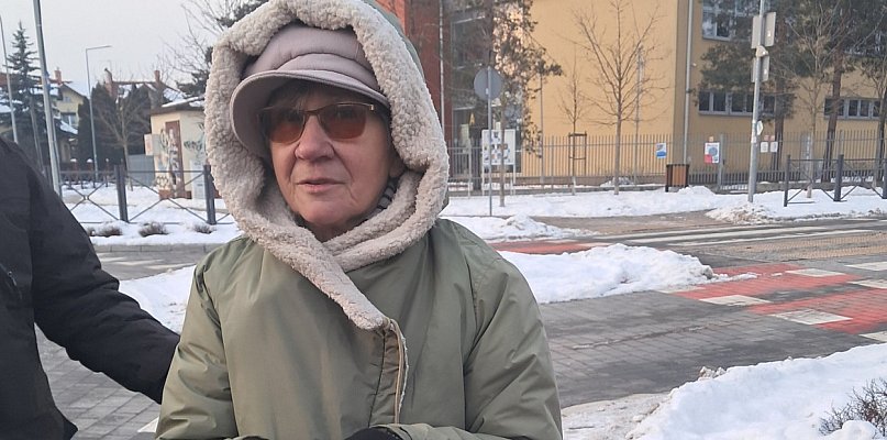 Przemarznięta seniorka potrzebuje pomocy - 110809