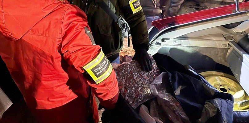 Z bagażnikiem pełnym narkotyków i pieniędzy