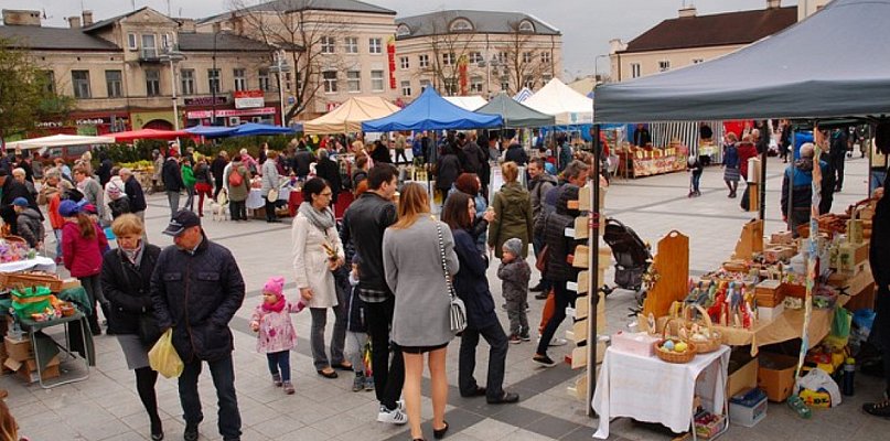 Wielkanocny kiermasz na rynku
