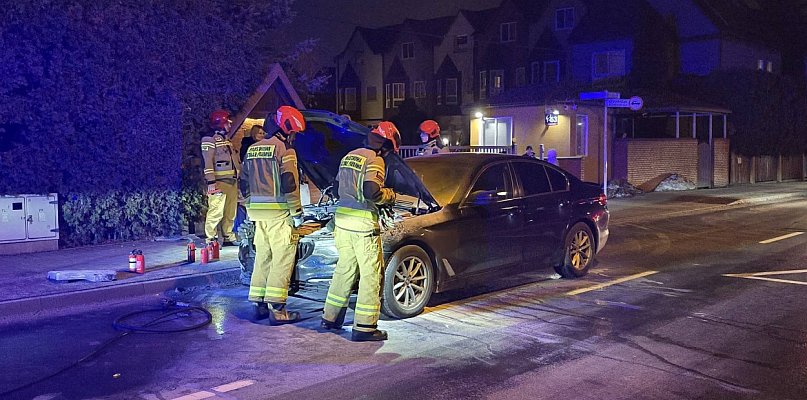 Pożar BMW w Józefosławiu