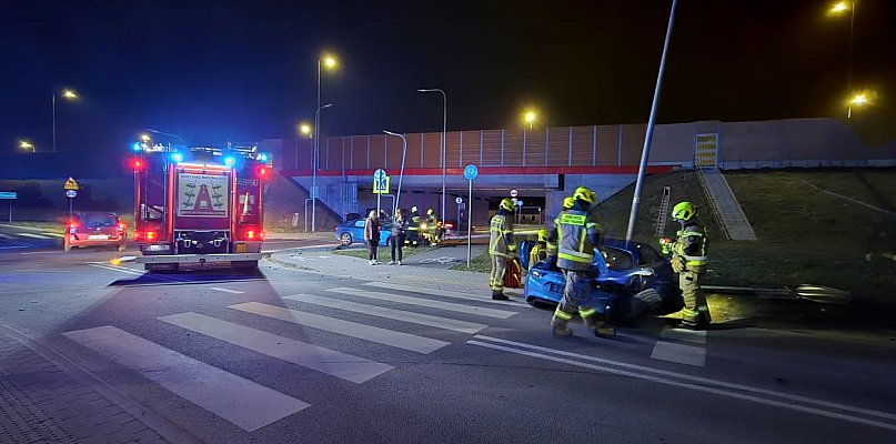 Zderzenie na skrzyżowaniu. Jedna osoba trafiła do szpitala