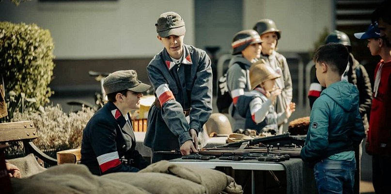 Żywa lekcja historii w Piasecznie. Animacje historyczne przy Domu „Zośki”