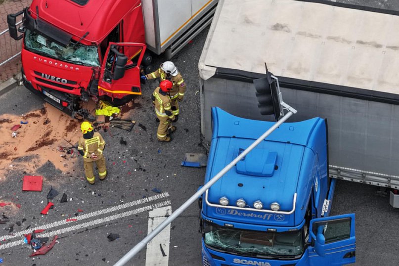 Kierowca w szpitalu, trasa całkowicie zablokowana