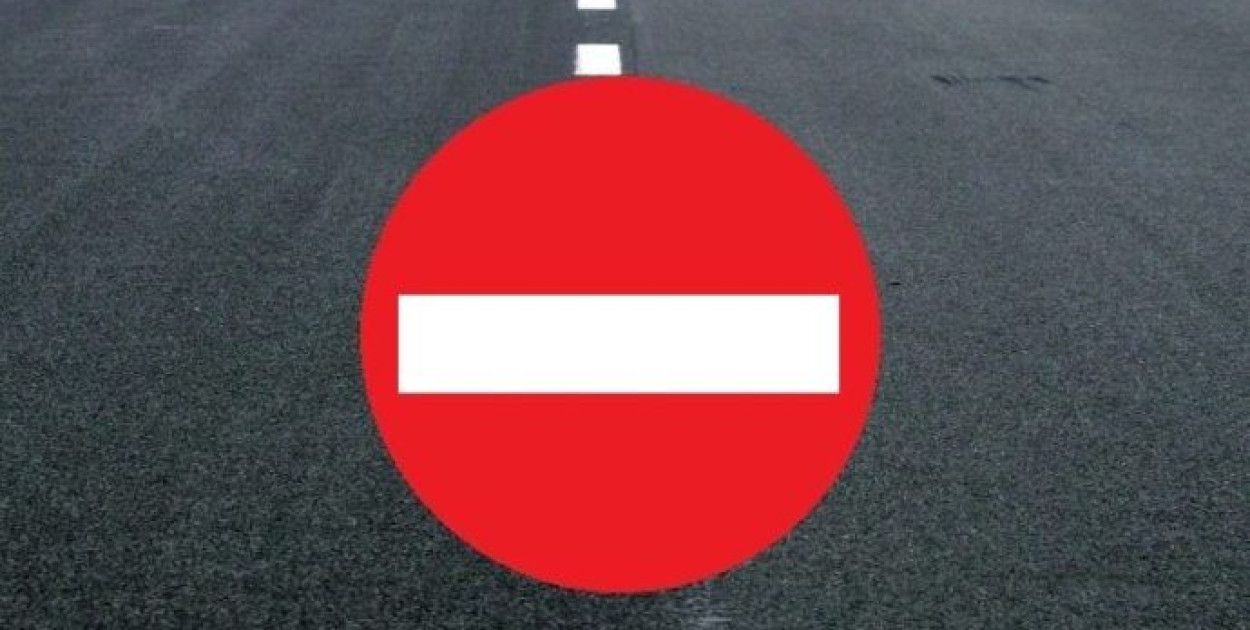 Awaria wodociągu- ulica zablokowana, zmiany w kursowaniu eleki