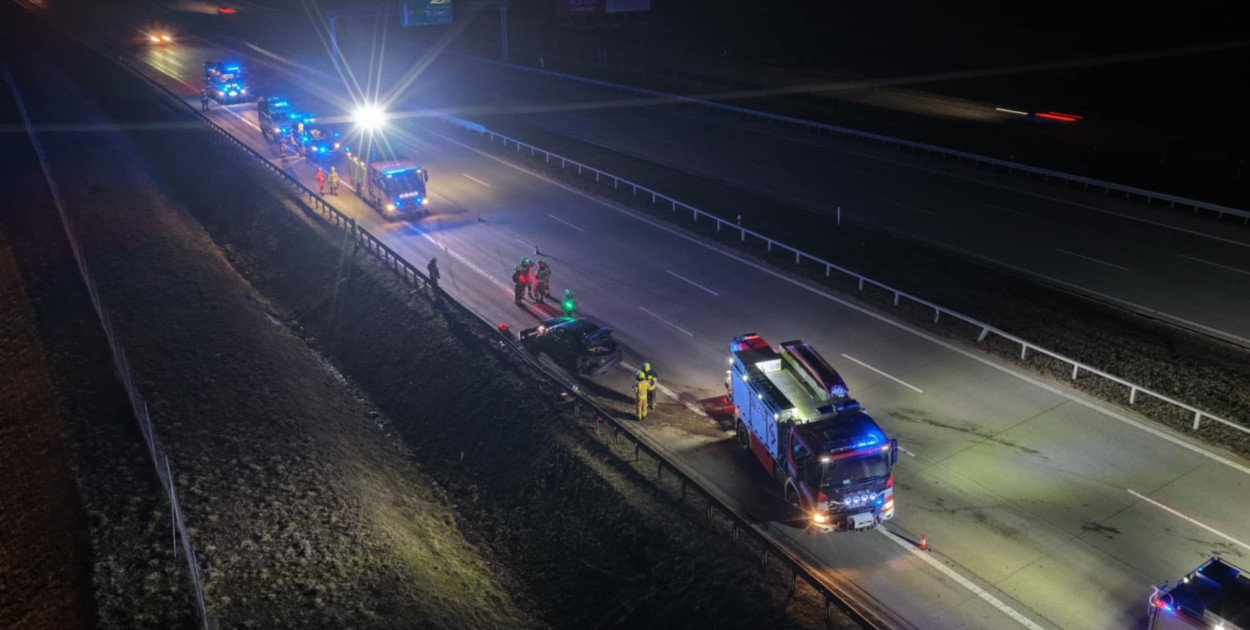 Uderzył w bariery energochłonne