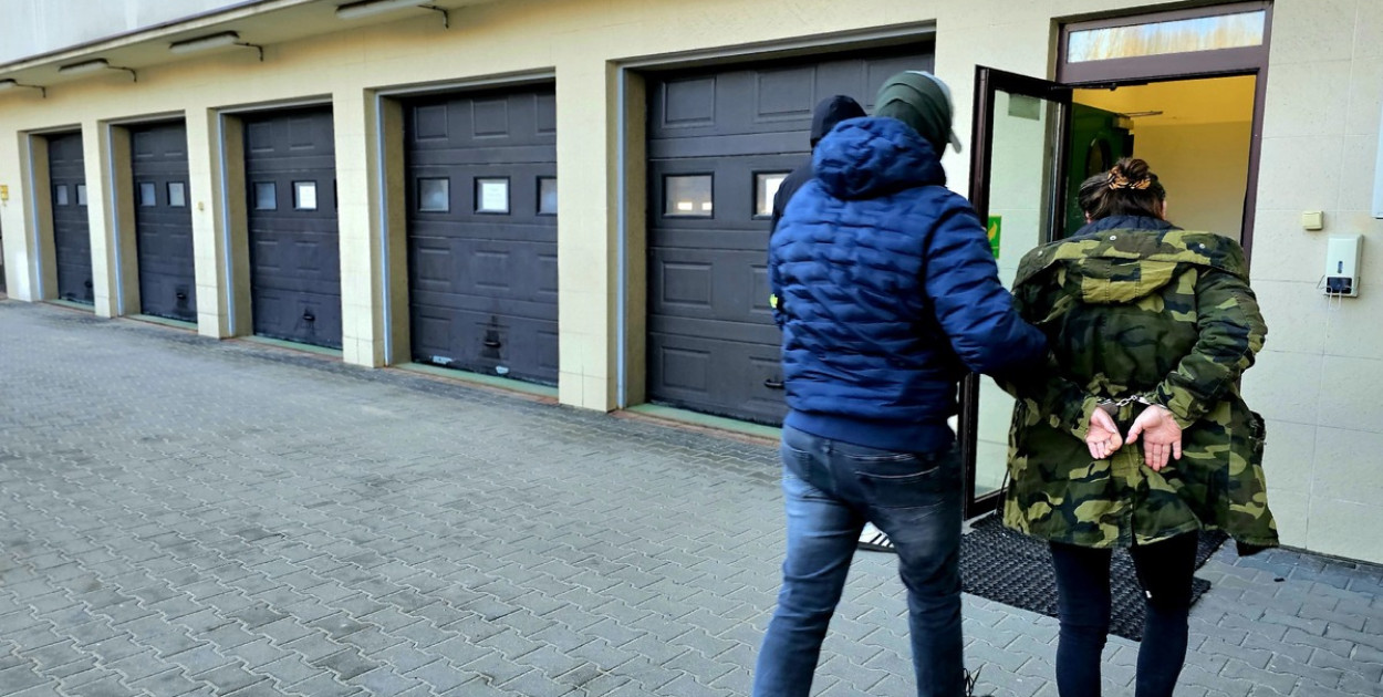 43-latka zaskoczona wizytą policji. Przez lata unikała kary
