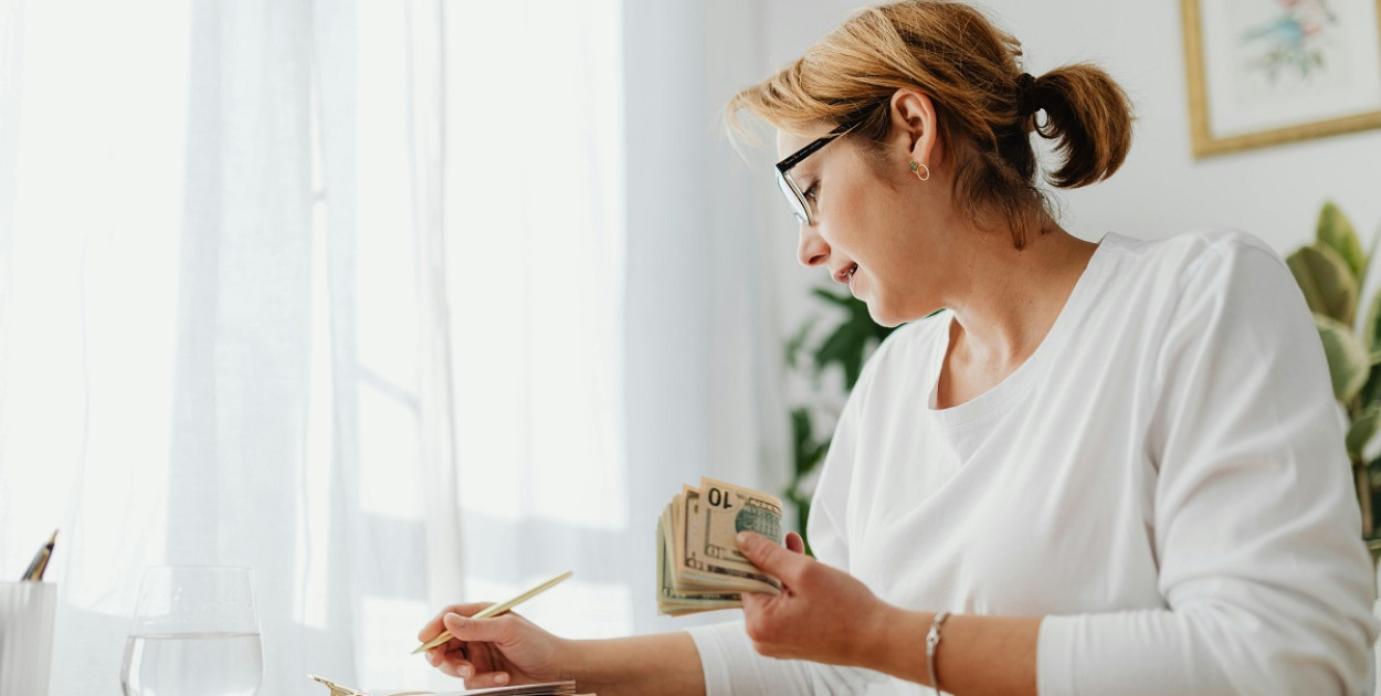 Jak planować wydatki, aby uniknąć problemów z płynnością finansową?