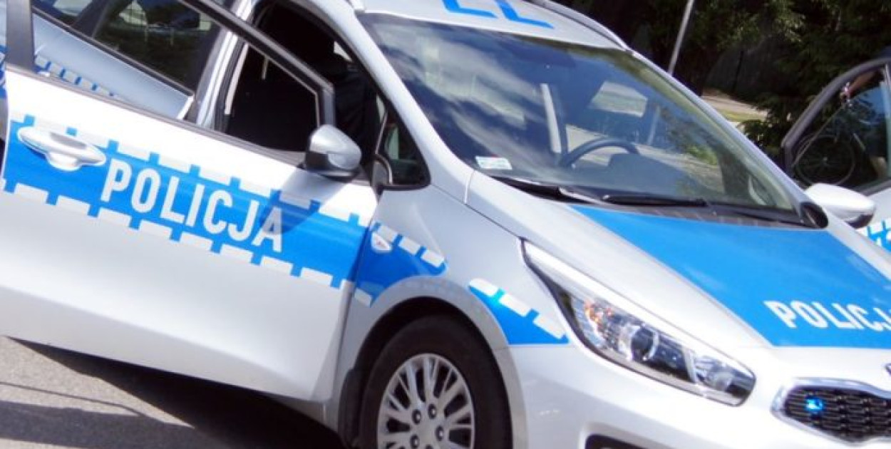 Pijany 18-latek pędził hulajnogą z pasażerką na czerwonym świetle